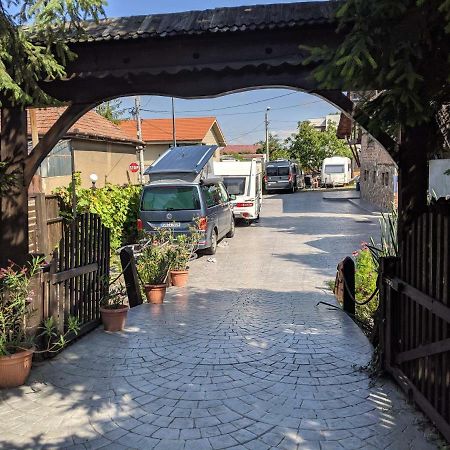 Camping Robinson Country Club Oradea Luaran gambar
