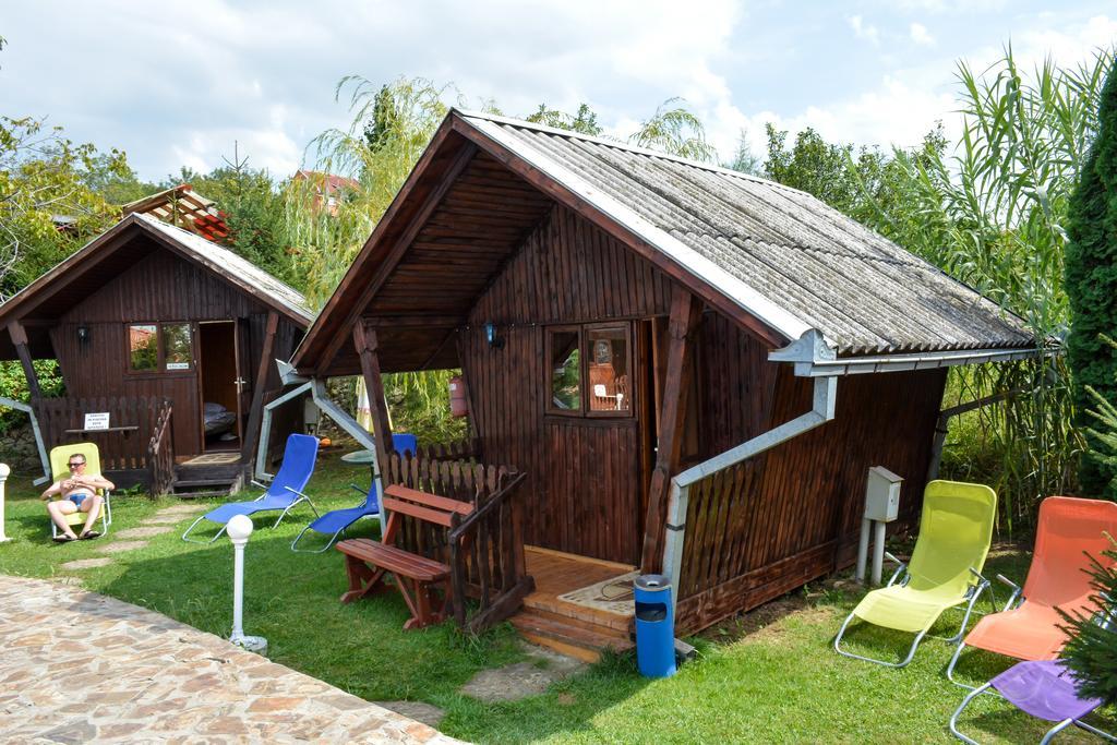 Camping Robinson Country Club Oradea Luaran gambar