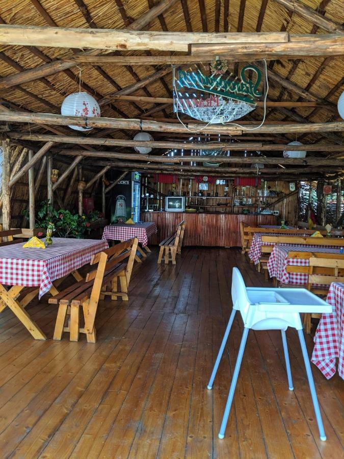Camping Robinson Country Club Oradea Luaran gambar