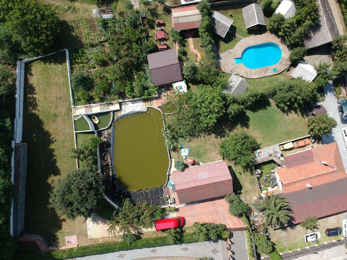 Camping Robinson Country Club Oradea Luaran gambar